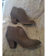 SUSINA Perforated Lea Ankle Bootie Nude Beige Suede Heel Zip Low Sz 12 M... - £51.57 GBP