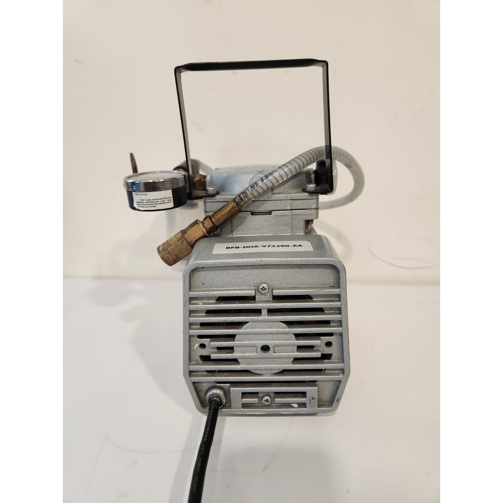 Gast DOA-V722-AA Oil-Less Diaphragm Vacuum Pump Compressor 115V Tested Working Item image 3