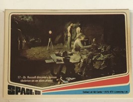 Space 1999 Trading Card 1976 #17 Martin Landau - £1.55 GBP