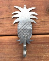 Metal Pineapple Wall Hanging Hanging Hook - £6.25 GBP