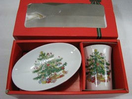 Vintage Christmas Porcelain Bath Set Tumbler Cup Soap Dish Made in Japan... - £15.40 GBP