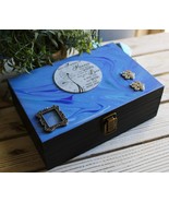 Dog Urn Box for Ashes Pet Urn Cremation, Memorial Urn with 1 Photo Frame 8" x 5 - $105.25 CAD