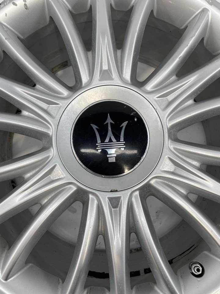 2014-2017 Maserati Quattroporte 19'x8.5' Front Rim W/ Center Cap Curb Rash OEM Item image 4