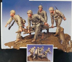 1/35 Resin Model Kit US Soldiers Rescue the Wounded WW2 Unpainted - £17.43 GBP