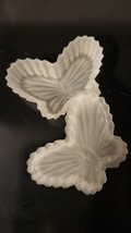 Vintage Small Glass Butterfly Trinket or Jewelry Dish Unsigned Opaque Look - £10.04 GBP
