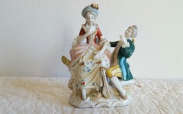 Vintage Porcelain Colonial Figurines Man and Woman Great Condition Ship Fast - £19.97 GBP