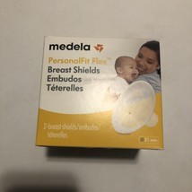 Medela PersonalFit Flex Breast Shields, 2 Pack of Small 21mm Breast Pump open - £10.25 GBP