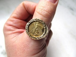 Vintage 10K Yellow Gold Nugget 2017 $5 American Gold Eagle Coin Ring C3359 - £771.43 GBP