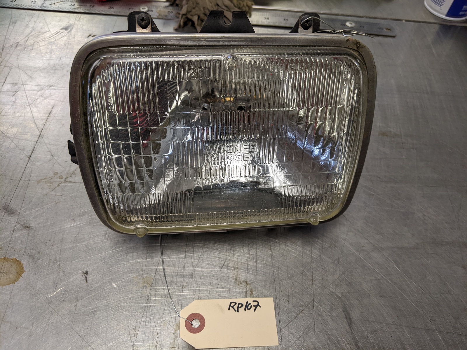 Passenger Right Headlight Assembly From 2007 Chevrolet Express 1500  5.3 - $62.95