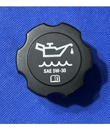 1994 to 2012 GM Engine Oil Cap SAE 5W-30 OEM 12573337 Cadillac Chevy Nic... - $32.06 CAD