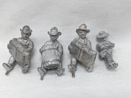 Lot Of (4) Hovels 25mm Men Laying Down With Suitcase And Barrel Metal Mi... - €13,85 EUR