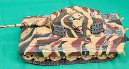 New Ray Die Cast King Tiger Tank Soldiers 1:32 Scale SS-60203KB Battery Op 233 - £18.85 GBP