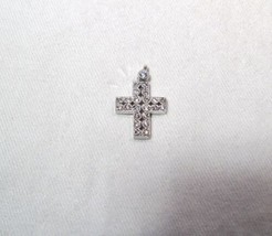 14K White Gold Diamond Cross Necklace Pendant 0.25 TCW K563 - £213.36 GBP