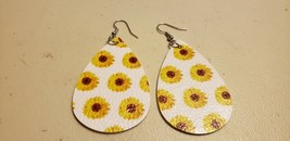 Faux Leather Dangle Earrings (New) Lines Of Sunflowers W/O Stems #25 - £4.11 GBP