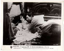 *George Stevens&#39; GIANT (R-63) Elizabeth Taylor and Rock Hudson in Bed 8x10 - £15.99 GBP