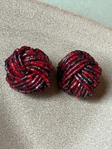Vintage Large Black &amp; Dark Red Tiny Glass Bead KNOT Clip Earrings – 1 and 1/8th’ - £10.48 GBP