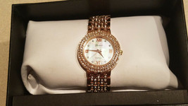 GENEVA PLATINUM CRYSTAL LADIES WOMEN GOLD TONE QUARTZ WRIST WATCH (NEW) - $19.75