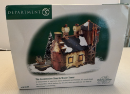 Dept 56 THE LOCOMOTIVE SHED &amp; WATER TOWER Dickens Village Series 58465 w... - $1,013.50 MXN