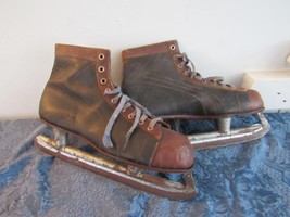 Vtg Two Tone Viking Ice Skates Men&#39;s Country Primitive Antique Decor Chr... - $925.70 MXN