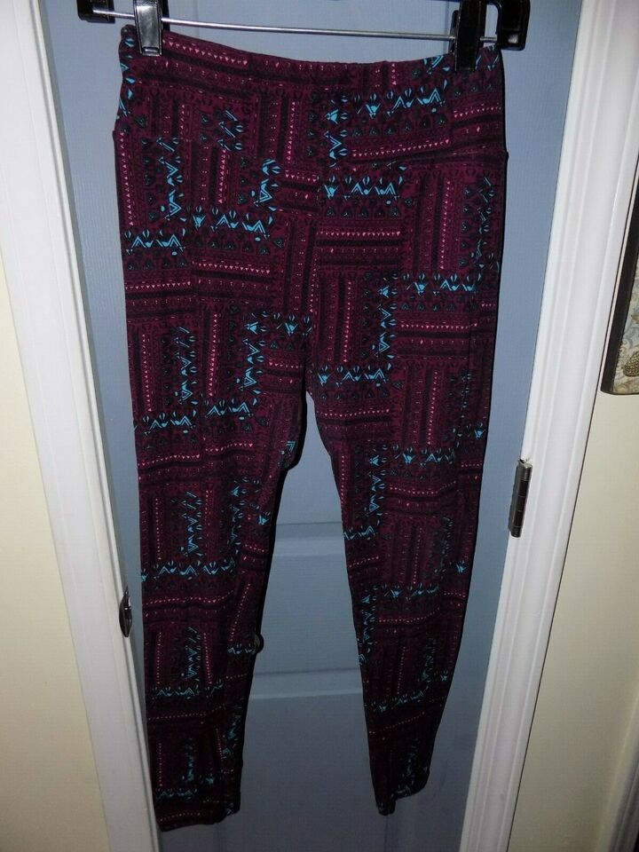LuLaRoe Plum Purple Geometric Leggings Size OS Women&#39;s EUC - $25.76