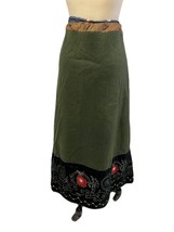 VTG Victorian Wool Skirt Green Felt Floral Embroidery Velvet Hem Doll Di... - $3,642.33 MXN