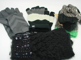 Assorted Winter Gloves Styles Classic Black  Gray Isotoners Open Finger One-Size - £6.29 GBP+