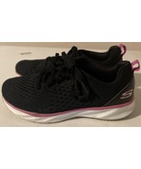 Skechers Lite-Weight Memory Foam Sneaker Women’s Size 6 Black &amp; Pink - $35.54 CAD