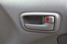 Interior Inner Door Handle Passenger Right Front 2001 02 03 04 05 Toyota RAV4 - £25.51 GBP