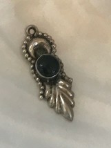 Old Pawn Small Round Black Onyx Stone in 925 Marked Ornate Silver Dots &amp; Spray - £16.32 GBP