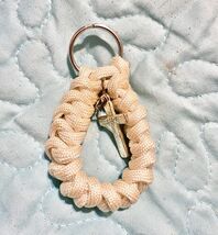 While Paracord Rope Keychain Key ring With Cross Charm 3 Inch - €6,01 EUR