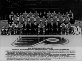 1996-97 PHILADELPHIA FLYERS 8X10 PHOTO HOCKEY NHL PICTURE TEAM B/W - £3.90 GBP