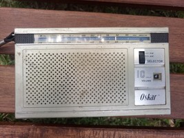 OSKAR Vintage Radio FM AM battery and power adaptor operated Circa 1980s  - £11.75 GBP