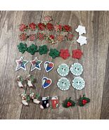 Mixed Lot Of Assorted Christmas Holiday Buttons Crafting Sewing - $9.99