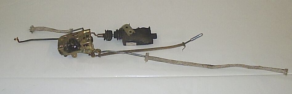 1991 Lincoln Continental 3.8L Right Front Power Door Lock &amp; Rod - $22.88