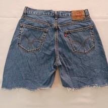 Levi's 550 Relaxed Fit Women's Blue Cotton Denim Jeans Cutting In Shorts (34×7) image 2
