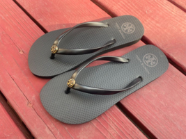 Nwob Tory Burch Monogram Flip Flop 7 (Fits 6-6.5) Rubber Thong Sandals Black-New - £34.79 GBP