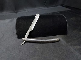 OLD Wade &amp; Butcher Famous Keen Shaving &quot;Bow&quot; Straight Razor  - $29.63