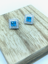 GORGEOUS Faceted Blue Topaz Crystal Square Silver Tone Post Earrings In Box - £7.33 GBP