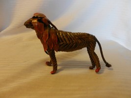 Vintage Hand Made Lion Figurine Made From Palm Fronds - £39.16 GBP