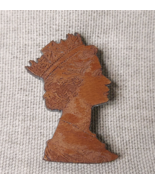 Vintage Laser Cut Wooden Queen Elizabeth II Brooch - $421.95 MXN