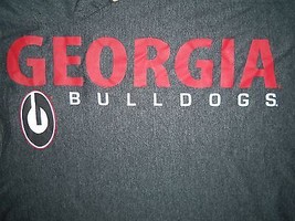 NCAA Georgia University Bulldogs Football Grey 55/45 Graphic Print T Shirt M - $17.17