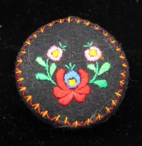 Vtg Round Hand Embroidery Folk Flower Art Felt Wool Trinket Jewelry Sewi... - $19.99
