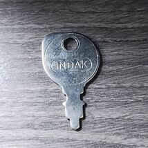 Vintage Indak Key 1 3/8&quot; - $126.94 MXN