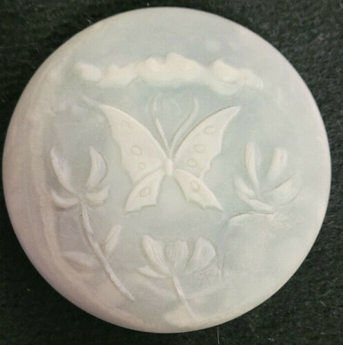 Glass Butterfly Green White Lid NO BOTTOM Cute Vintge? - $8.99