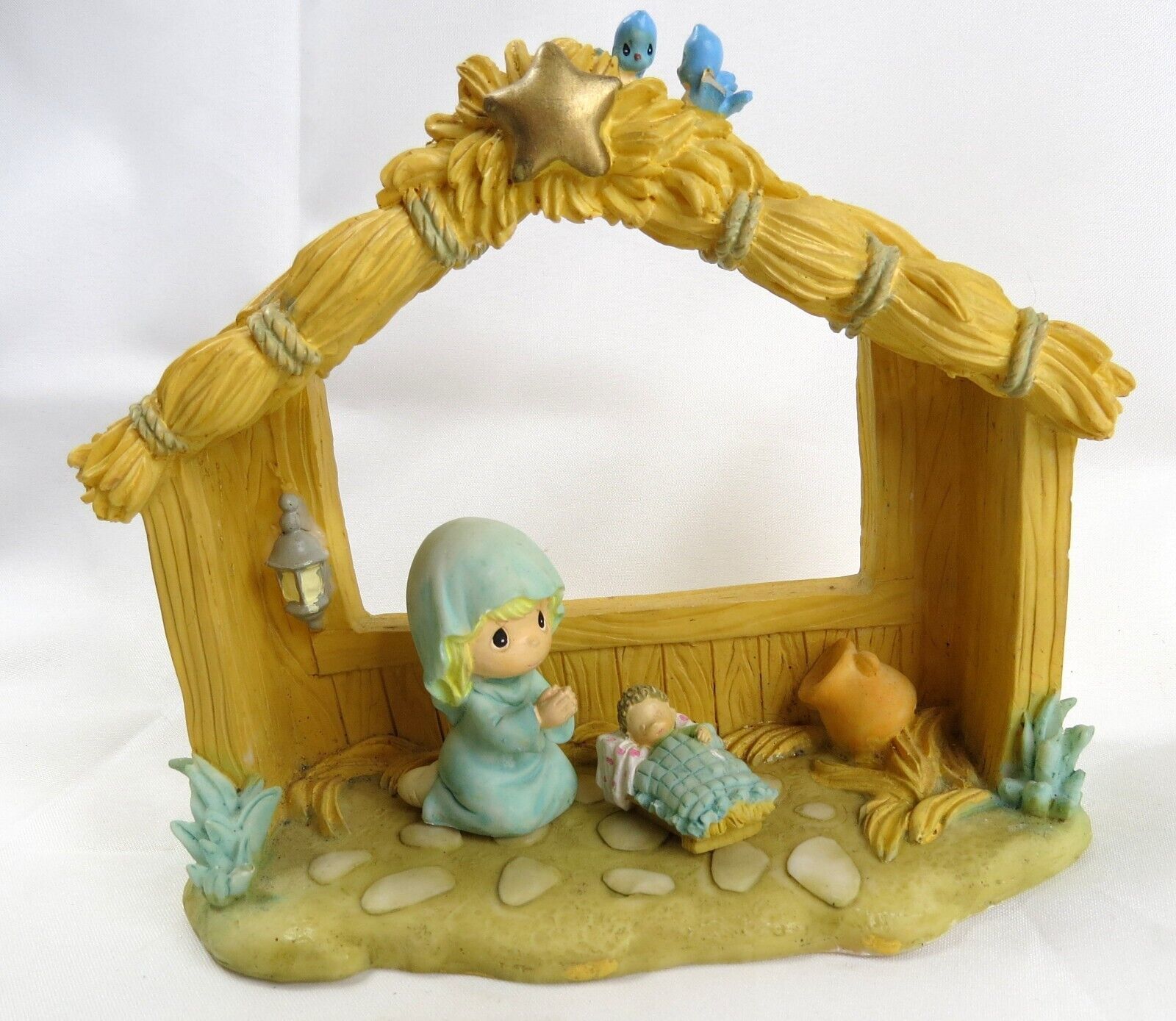 2001 Precious Moments Nativity Figurine With Mary and Baby Jesus - $17.10