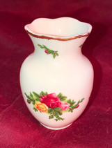 Royal Albert 3.25 Inch Old Country Roses Minature Vase Mint - £11.93 GBP