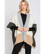 Women&#39;s Soft Color Blocked Ruana - $818.89 MXN