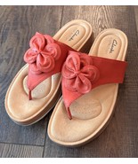 Clarks BRYNN Women&#39;s  Bright Coral Leather Thong Sandals Sz 9 Slip On - $29.30