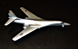Diecast B-1 Bomber Airplane Toy Movable Wings - $57.02 MXN