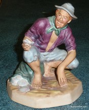 Royal Doulton Figurine #2487 &quot;Beachcomber&quot; 6-1/2&quot; Tall - GREAT CHRISTMAS... - £58.30 GBP